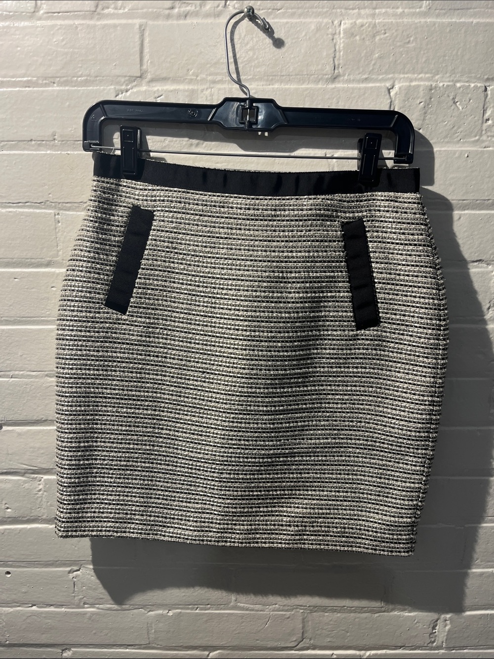 LOFT Black and White Textured Pencil Skirt